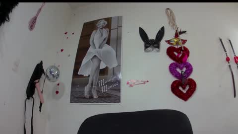 Snapshot of ashleyreyes_ chatting on 01-30-25, 01:55 Ashley online show from 01-30-25, 01:55