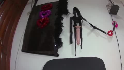 Snapshot of ashleyreyes_ chatting on 02-26-25, 03:42 Ashley online show from 02-26-25, 03:42