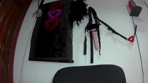 Snapshot of ashleyreyes_ chatting on 03-08-25, 12:44 Ashley online show from 03-08-25, 12:44