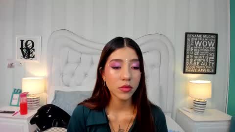 AshleyRoberh online show from 10-31-25, 07:37