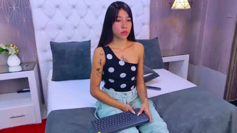 AshleyRoberh online show from 05-21-26, 04:58