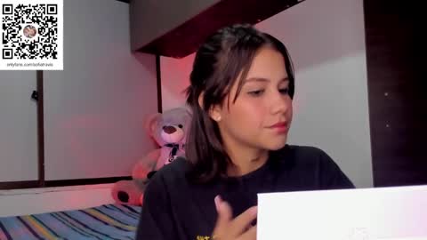 Snapshot of ashleytravis_ chatting on 02-01-25, 11:37 online show from 02-01-25, 11:37