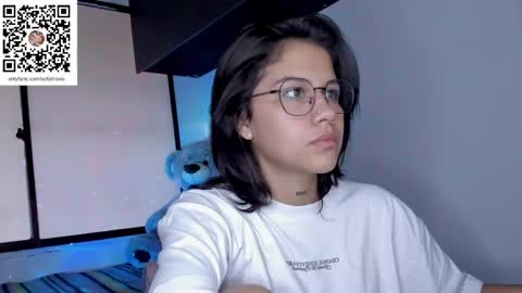 Snapshot of ashleytravis_ chatting on 02-03-25, 06:17 online show from 02-03-25, 06:17