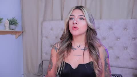 Ashley Lauren online show from 12-16-24, 04:02