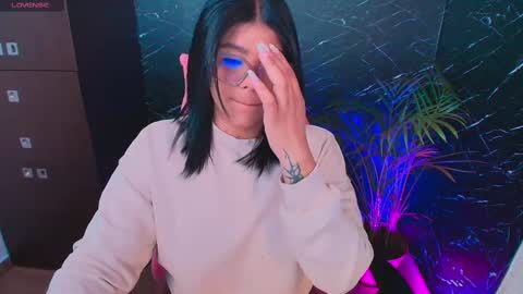 Ashleyy18   online show from 09-28-25, 09:53