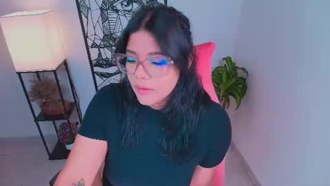Snapshot of ashleyy18__ chatting on 06-14-26, 03:19 Ashleyy18 online show from 06-14-26, 03:19