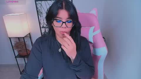 Snapshot of ashleyy18__ chatting on 07-23-26, 09:46 Ashleyy18 online show from 07-23-26, 09:46