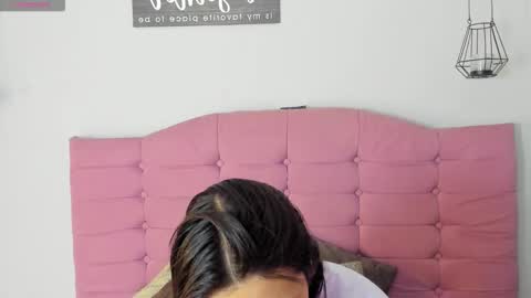 kylie online show from 10-21-25, 01:39