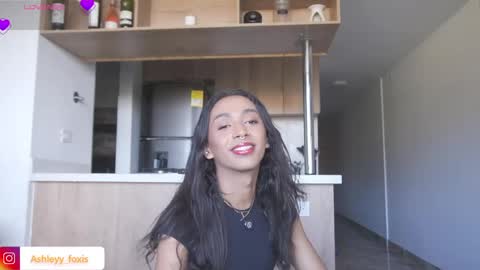 Snapshot of ashleyyfox_ chatting on 05-24-26, 10:15 Ashley Fox online show from 05-24-26, 10:15