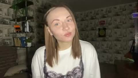 Lily online show from 03-23-26, 05:39