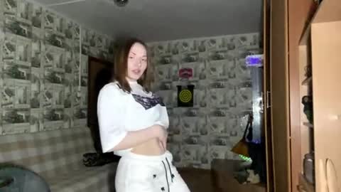 Lily online show from 03-27-26, 06:40