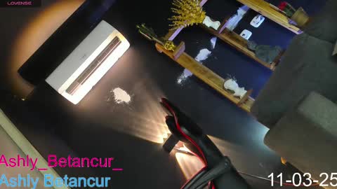 Snapshot of ashlybetancurxxx chatting on 03-12-25, 01:36 Ashly Betancur online show from 03-12-25, 01:36