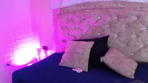 ashlybloom1 online show from 05-19-26, 12:11