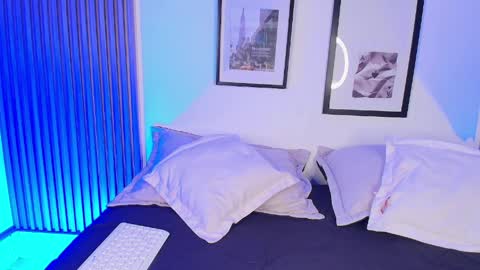    online show from 04-12-26, 02:05