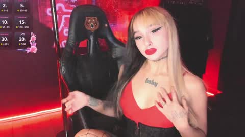 Snapshot of ashmila chatting on 01-23-25, 07:00 Mila online show from 01-23-25, 07:00