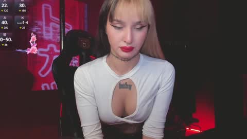 Snapshot of ashmila chatting on 01-30-25, 09:25 Mila online show from 01-30-25, 09:25