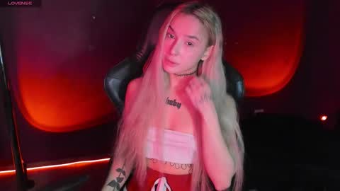 Snapshot of ashmila chatting on 09-28-25, 08:09 Mila online show from 09-28-25, 08:09