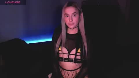 Snapshot of ashmila chatting on 01-17-26, 07:46 Mila online show from 01-17-26, 07:46