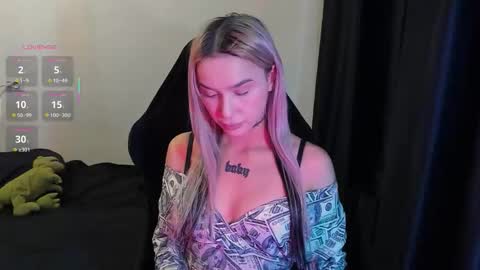 Snapshot of ashmila chatting on 02-11-26, 12:21 Mila online show from 02-11-26, 12:21