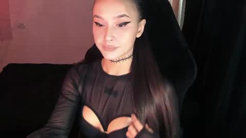 Snapshot of ashmila chatting on 06-17-26, 05:32 Mila online show from 06-17-26, 05:32
