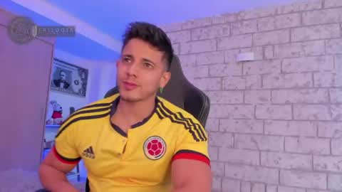 Snapshot of ashton_coleman_ chatting on 06-17-26, 07:04 my name real is camilo online show from 06-17-26, 07:04