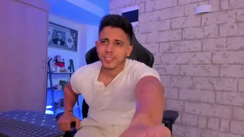 Snapshot of ashton_coleman_ chatting on 07-11-26, 02:58 my name real is camilo online show from 07-11-26, 02:58