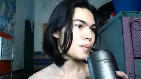Snapshot of asian_babyboi chatting on 05-31-26, 06:31 asian_babyboi online show from 05-31-26, 06:31