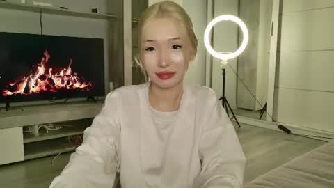 Snapshot of asian_euphoria chatting on 07-18-26, 06:17 Dju online show from 07-18-26, 06:17