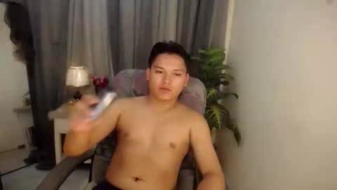 asian_handsomexx online show from 10-26-25, 07:47