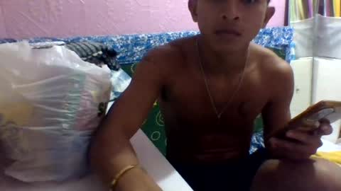 Snapshot of asian_hunk_moreno chatting on 08-05-26, 05:54 Yuri online show from 08-05-26, 05:54