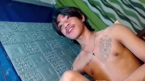 Snapshot of asian_kimxxx chatting on 02-19-25, 01:40 don online show from 02-19-25, 01:40