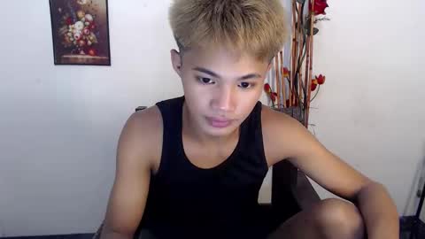 asian_lover05 online show from 09-23-25, 11:02