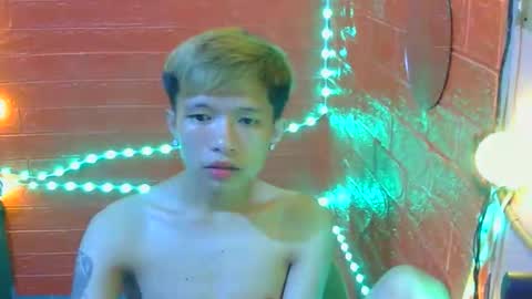 Snapshot of asian_macky chatting on 02-25-26, 12:26 asian_macky online show from 02-25-26, 12:26