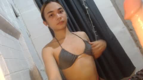 Snapshot of asian_reyshell chatting on 01-17-25, 03:45 Reyshell online show from 01-17-25, 03:45