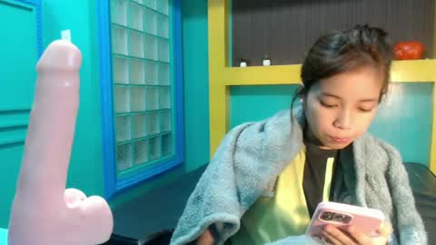 Snapshot of asian_slade chatting on 06-13-26, 02:37 asian_slade online show from 06-13-26, 02:37
