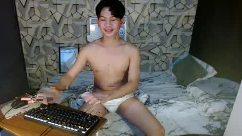 Snapshot of asian_wayne chatting on 12-03-24, 03:33 wayne online show from 12-03-24, 03:33