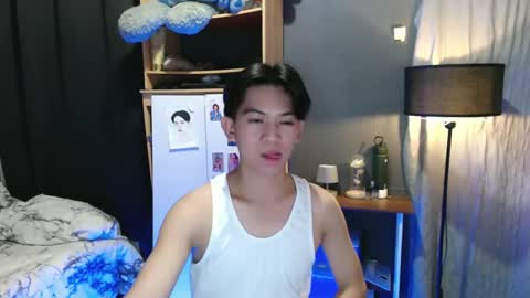 Snapshot of asian_wayne chatting on 01-22-25, 11:56 wayne online show from 01-22-25, 11:56