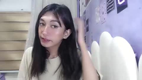 Snapshot of asianbarbie05 chatting on 05-18-26, 05:41 SOFIA online show from 05-18-26, 05:41
