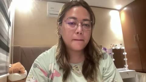 Curvy online show from 10-19-25, 06:25