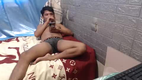 Snapshot of asianbutler69 chatting on 11-29-25, 12:13 LUKEY online show from 11-29-25, 12:13