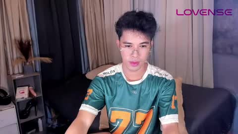 Snapshot of asiancum_peter chatting on 05-25-26, 01:22 asiancum_peter online show from 05-25-26, 01:22