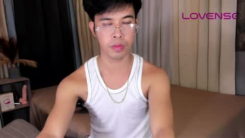 Snapshot of asiancum_peter chatting on 06-09-26, 02:45 asiancum_peter online show from 06-09-26, 02:45