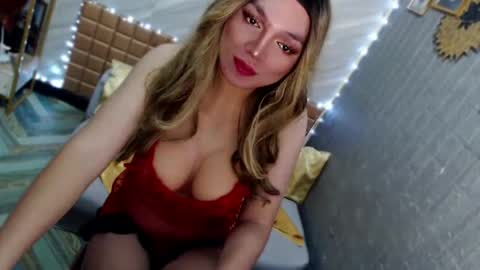 Snapshot of asiandollxxx4u chatting on 05-15-26, 07:15 BELLA NOTCH online show from 05-15-26, 07:15