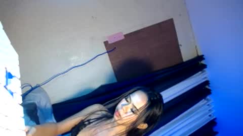 Snapshot of asianhotlover69 chatting on 02-20-25, 02:02 elish 3 online show from 02-20-25, 02:02