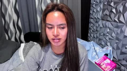 JOSHUA AND SAMIRA online show from 01-19-26, 01:04