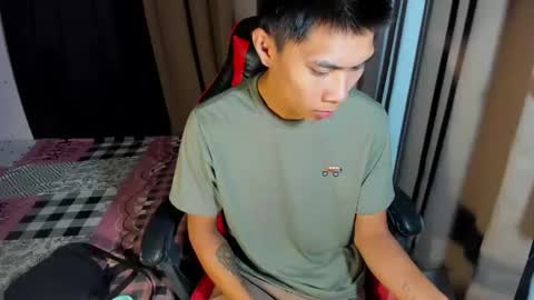 Snapshot of asianplayboyx chatting on 01-19-25, 06:43 mark online show from 01-19-25, 06:43