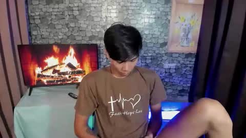 Snapshot of asianplayboyx chatting on 11-05-25, 04:40 mark online show from 11-05-25, 04:40