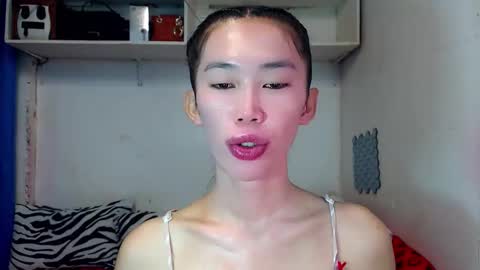 J A D E online show from 11-11-25, 10:54