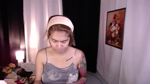 Snapshot of asiantskatie chatting on 09-19-25, 01:29 katie online show from 09-19-25, 01:29