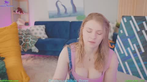 Asiri   pronounced Ah-siri Please no nicknames   3 online show from 03-06-26, 02:24